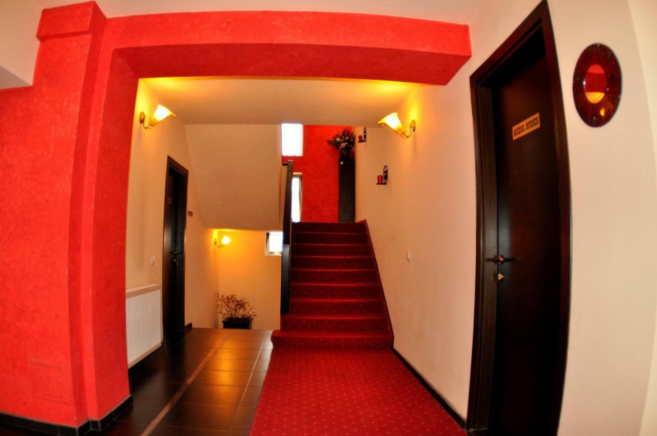 Hotel Gema Braşov Exterior foto